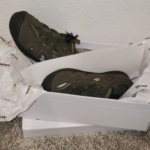 BOYS SANDALS SIZE 2 BRAND NEW SONOMA